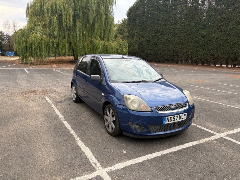 Ford fiesta, running, driving, with mot