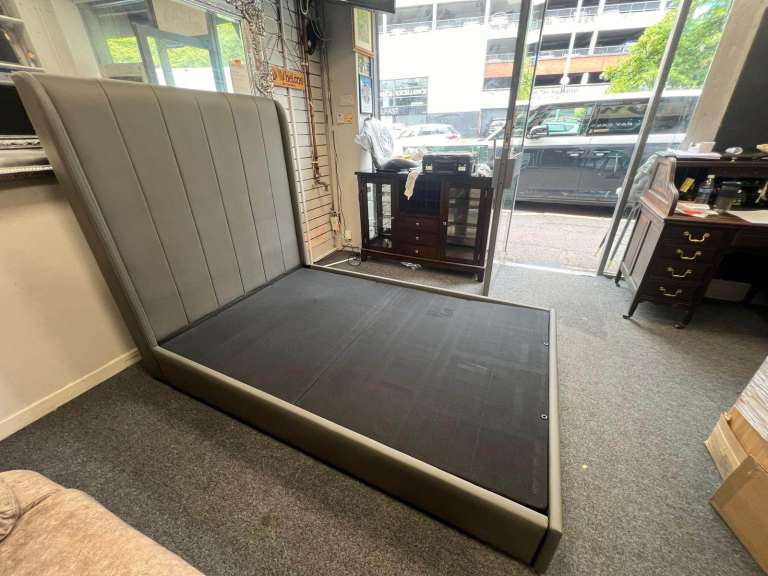 Honey bee single bed £150