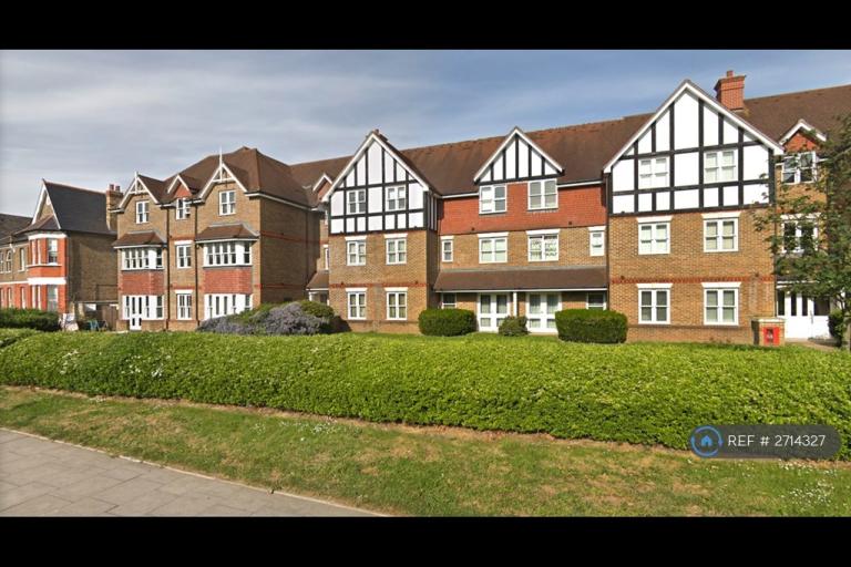 2 bedroom flat in Priory House Court, London, SE6 (2 bed) (#2714327)
