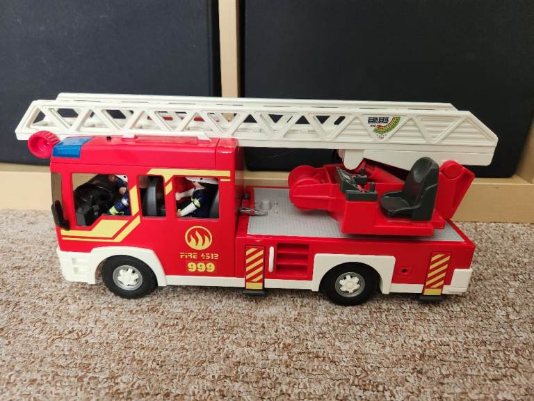 Playmobil fire engine 