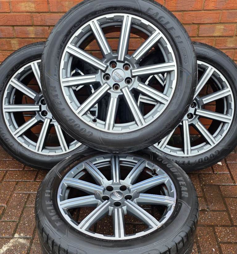 Audi Q7 Sline Sport 4M 20" alloy wheels - Genuine Audi 4M0601025AE - 9J - ET33