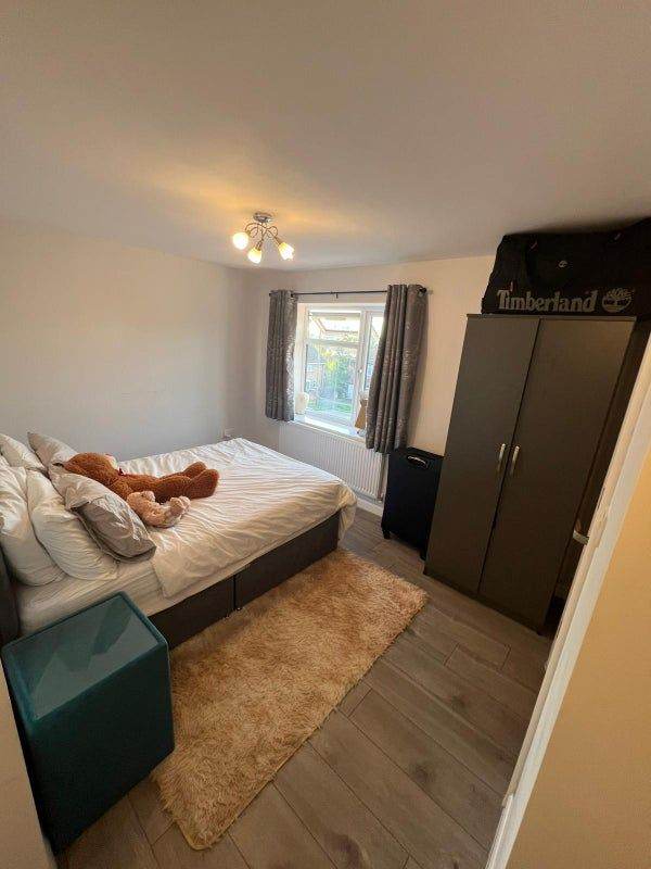 Modern Ensuite Spacious Double Rm Heart Of Redhill