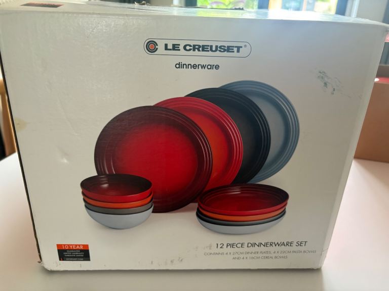 LE CREUSET 12 Piece Dinnerware Set - Multicoloured, Chipped