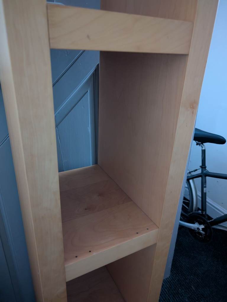 Office/bedroom shelving tower