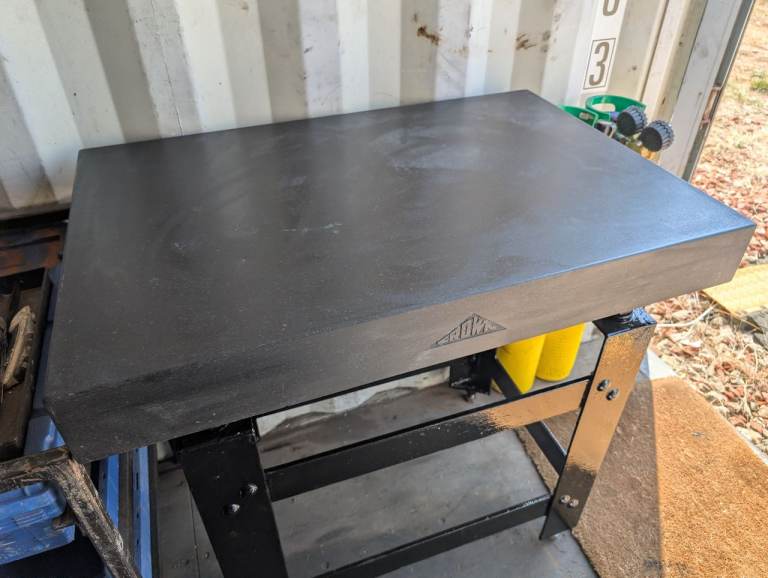 Engineers granite surface plate with stand, Crown