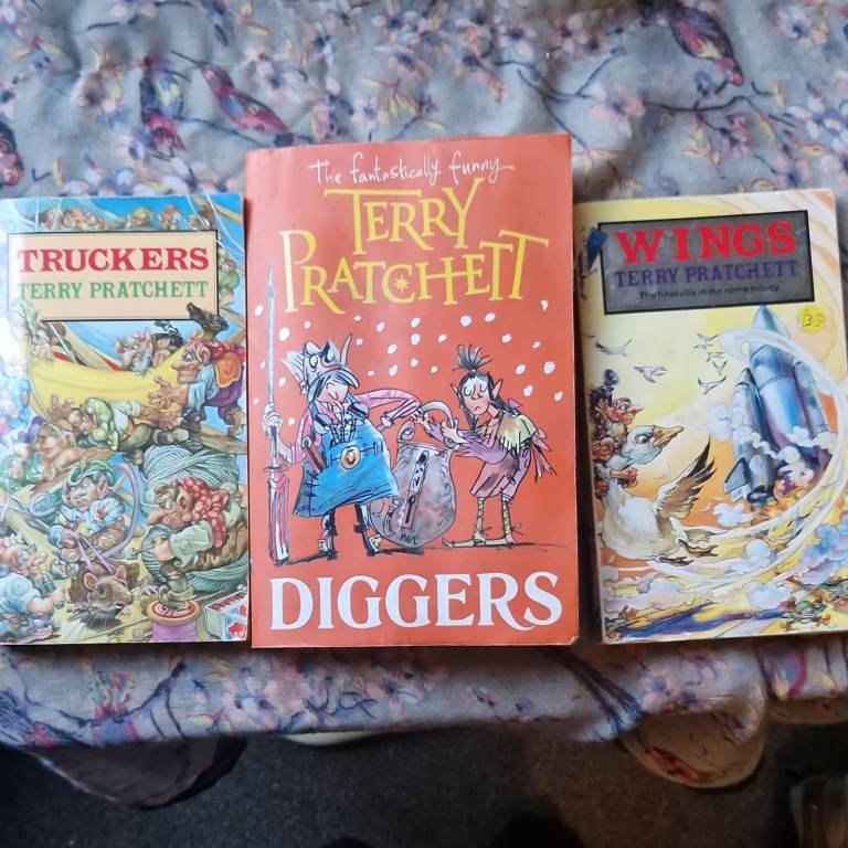Terry Pratchett The Bromeliad Trilogy – Truckers, Diggers, Wings