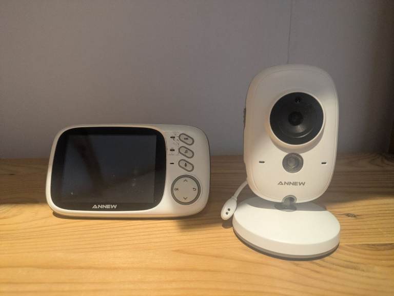 2.4 GHz video baby monitor