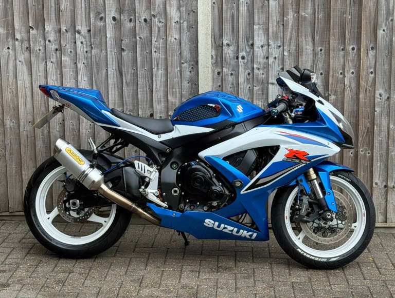SUZUKI GSXR 600 K9 2010 (10) SUPER SPORT + LOW MILES / F.S.H
