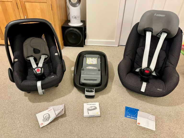   Baby Car Seats - Maxi Cosy Pearl & Maxi Pebble Family Fix Set