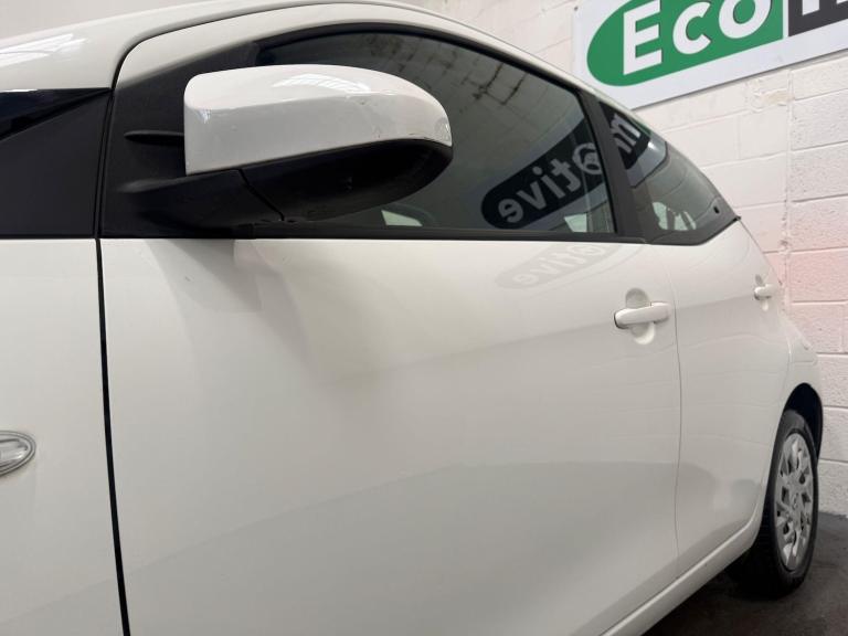 2019 Toyota AYGO 1.0 VVT-i x-play x-shift Euro 6 5dr HATCHBACK Petrol Automatic