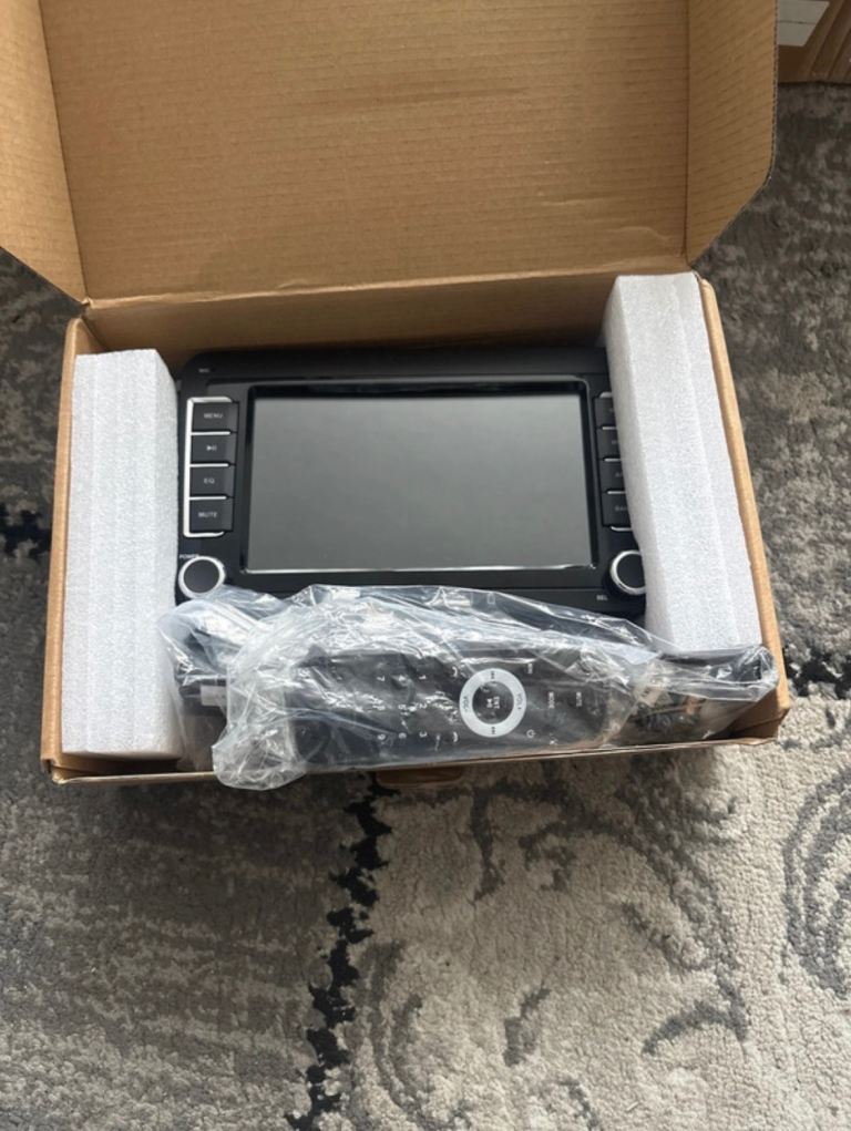 Mk6 gold Apple carplay 