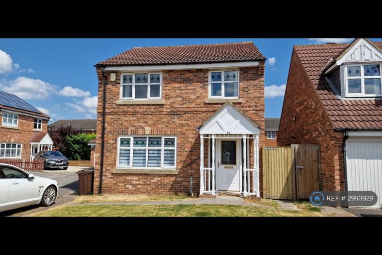 3 bedroom house in Keystone Avenue, Castleford, WF10 (3 bed) (#2993929)