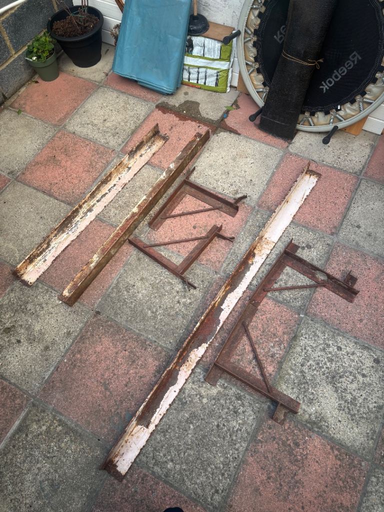 Chimney brackets 