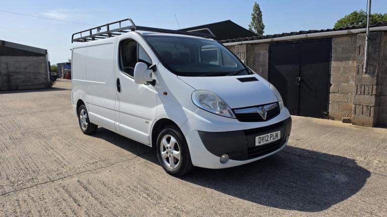 VAUXHALL VIVARO 2.0 CDTi Sportive 2012
