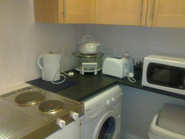 First floor double room - electricity & water included + FREE INTERNET