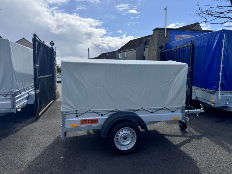 BRAND NEW 6FT X 4FT SINGLE AXLE CAMPING TRAILER WITH FRAME AND COVER 750KG
