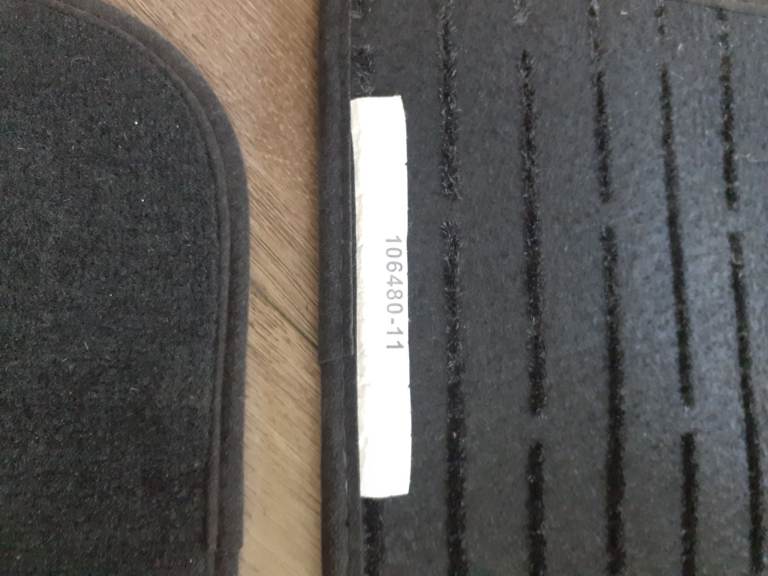 BMW E90 series car mats two sets
