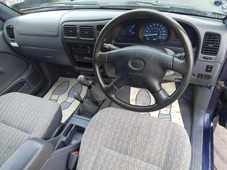 TOYOTA HILUX 2.5 270 EX Blue Manual Diesel 2003