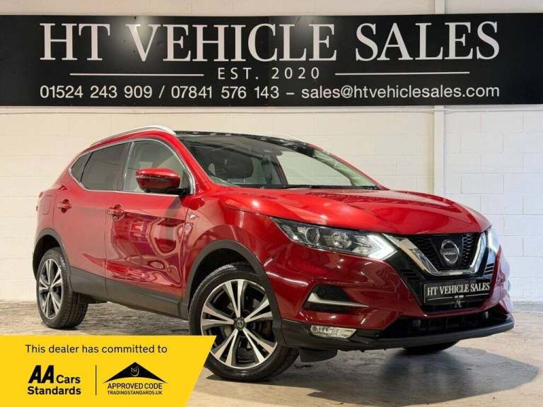 2017 Nissan Qashqai 1.6 DIG-T N-Connecta SUV 5dr Petrol Manual Euro 6 (s/s) (163 ps) HATCHBACK Pe...
