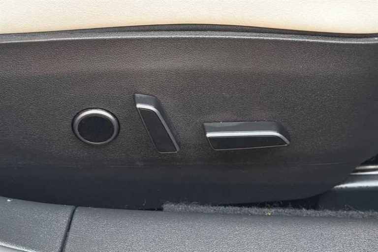 2022 Tesla Model 3 Standard Range Plus Saloon 4dr Electric Auto RWD (241 bhp) Saloon Electric Aut...