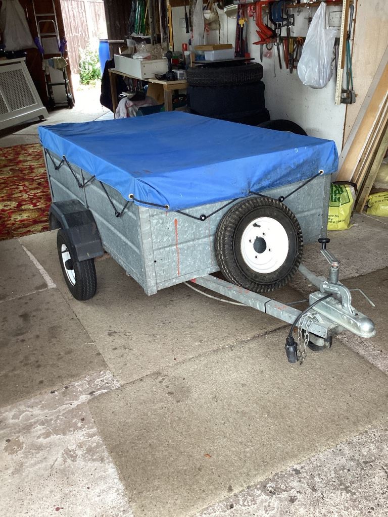Car trailer 5’ x 3’