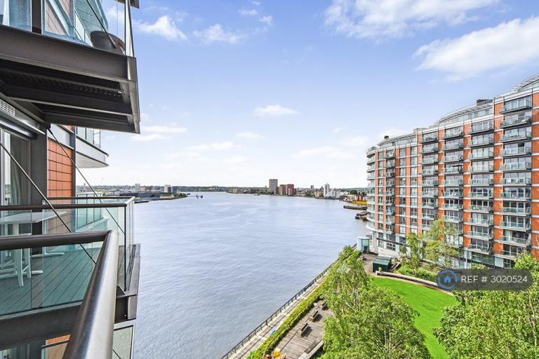 1 bedroom flat in New Providence Wharf, London, E14 (1 bed) (#3020524)