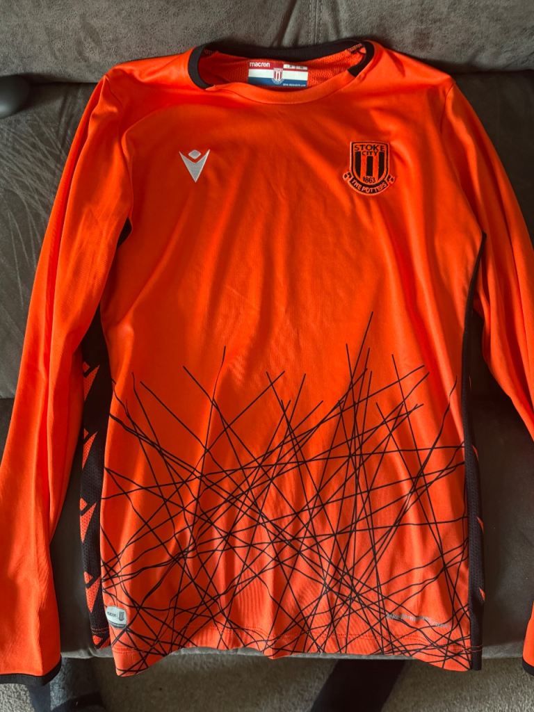 Stoke city shirt bundle s adult and XL boys 
