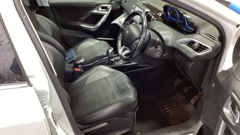 2018 Peugeot 2008 1.2 PureTech Allure Premium 5dr [Start Stop] HATCHBACK PETROL Manual