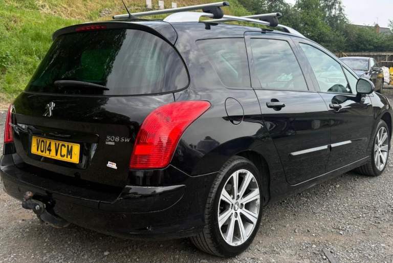 1.6 diesel cheap tax ideal for first time driver 