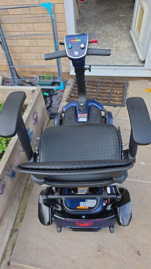 Tga minimo auto fold £850 ONO 15 months old