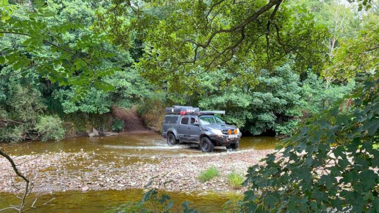 2011 Toyota Hilux Invincible 3.0 D-4D — Fully Equipped Overland / Camping Truck