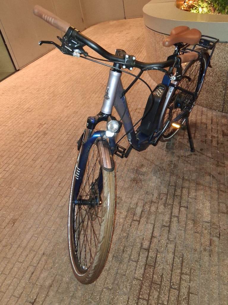 RALEIGH ARRAY STEP THROUGH ELECTRIC CITY BIKE 2023 HYBRID EXCELLENT CONDITION 