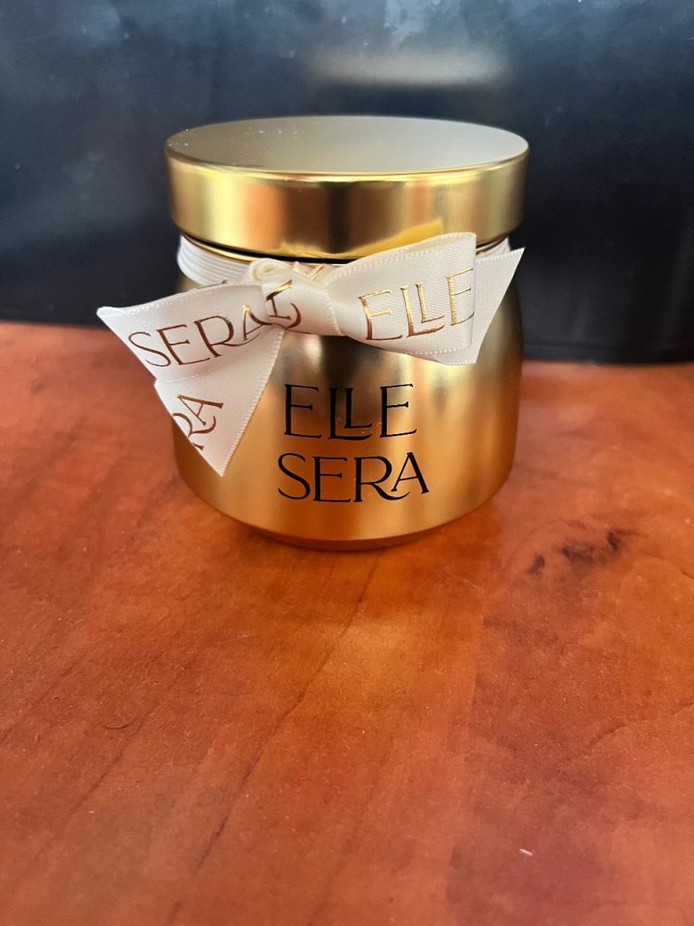 Elle Sera golden Pill 
