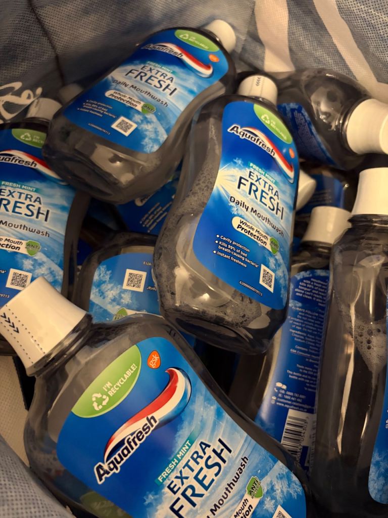 Joblot Aquafresh Extra Fresh Daily Mouthwash - 21 bottles 