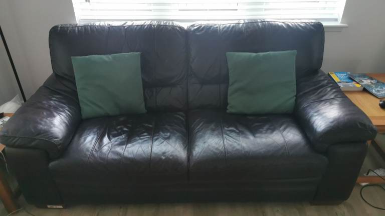 FREE COUCH PICKUP ONLY 