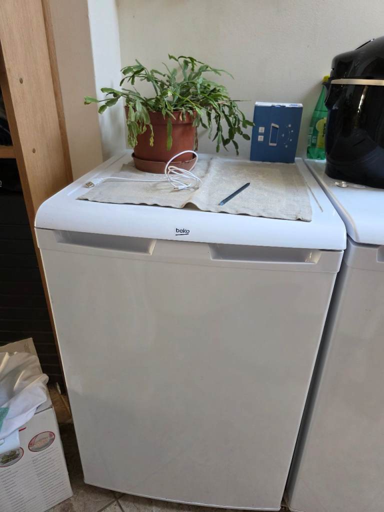 Beko Undercounter Freezer – White, Good Condition