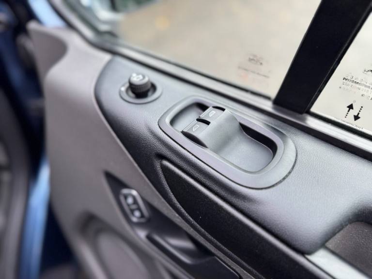 2020 FORD TRANSIT CUSTOM 1.0 EcoBoost PHEV 126ps Low Roof Leader Van Auto