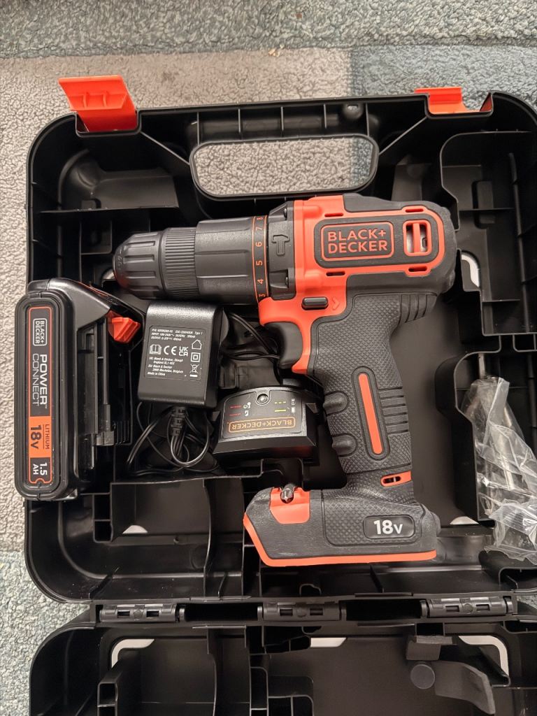 BLACK+DECKER 18V Cordless Drill with x32 Bit Set, £25.00 for Sale