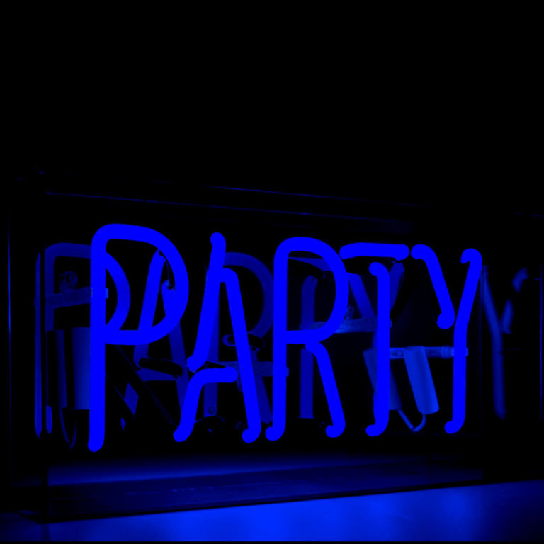 SPECIAL OFFER SALE: GENUINE *PARTY* PUB NEON SIGN (NOT LED) RRP 129.99: HOME BAR, WOMAN OR MAN CAVE