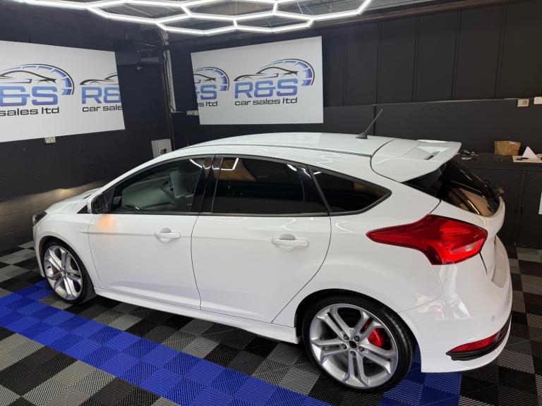 2018 Ford Focus 2.0T EcoBoost ST-3 Navigation 5dr HATCHBACK Petrol Manual