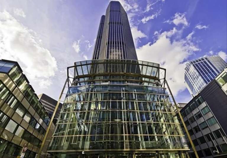 Furnished offices to rent in *Liverpool Street*. Office Spaces for 3 to 55 desks EC2
