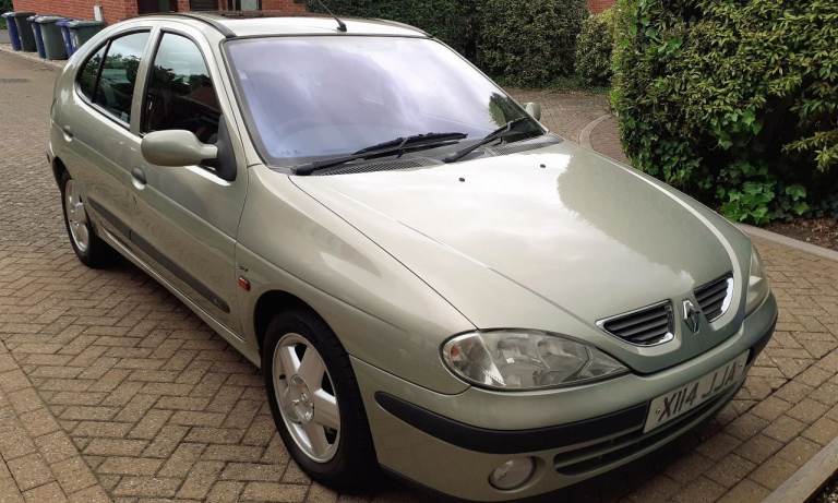 Renault, MEGANE, Hatchback, 2000, Manual, 1598 (cc), 5 doors
