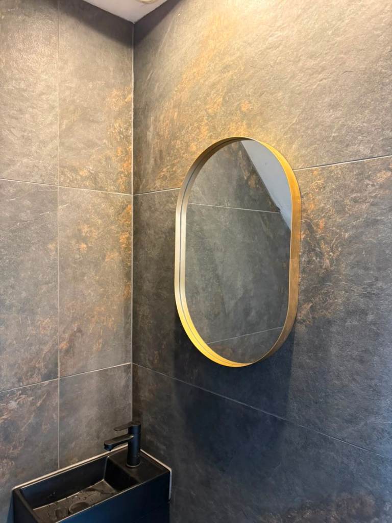A prompt and reliable tiling service. 