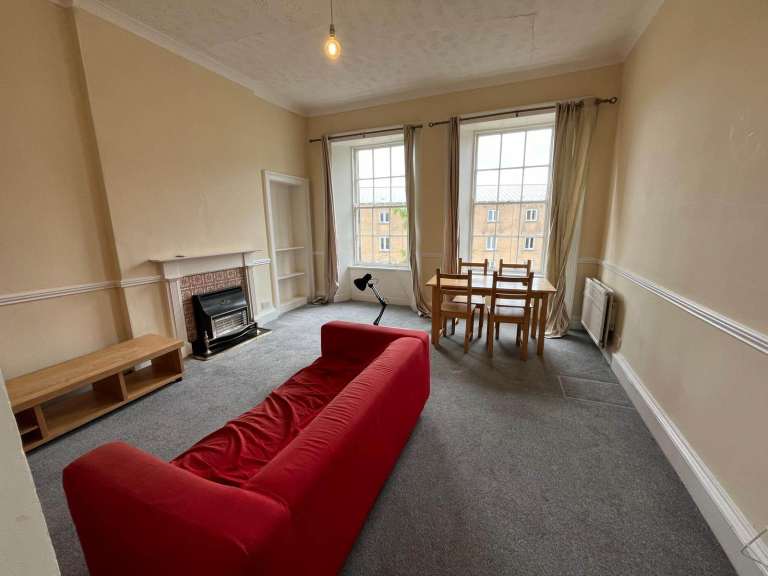 4 bedroom flat, Grove Street, Edinburgh