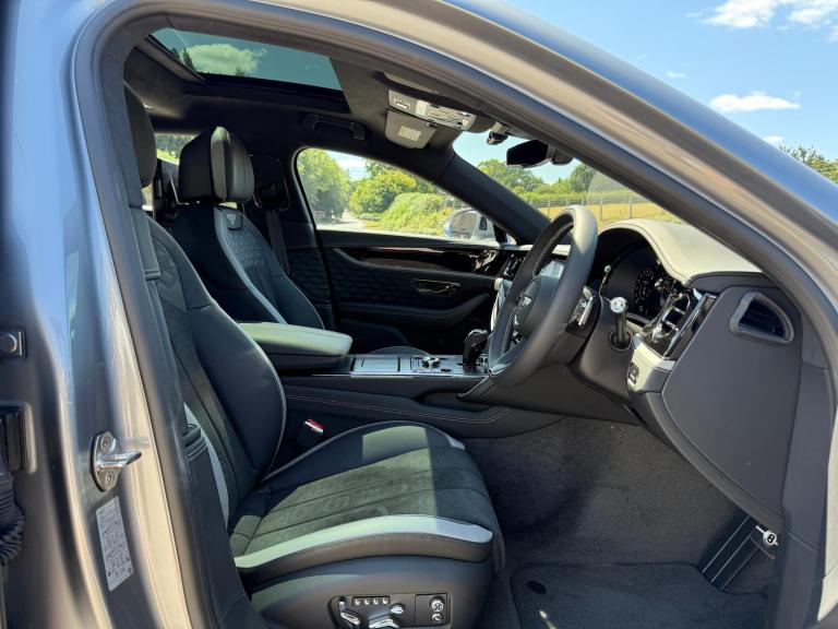 2025 Bentley Flying Spur 4.0 V8 Ultra-Performance 25.9kWh Speed Saloon 4dr Petrol Plug-in Hybrid ...