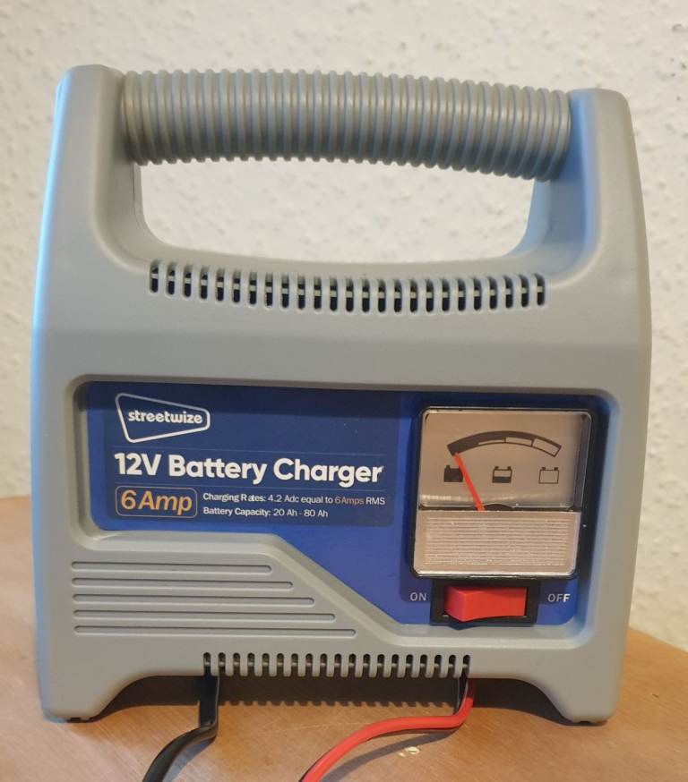 12V Battery Charger 6Amp. 