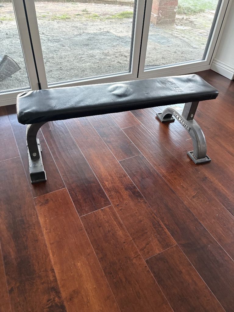 Gym Master flat bench 