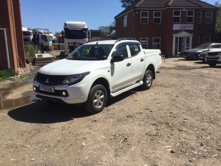 2019 (19) MITSUBISHI L200 2.4 DI-D 4WD 4LIFE DCB