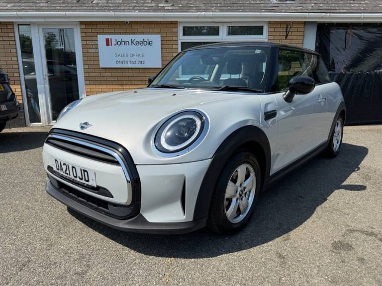 2021 MINI Hatch 1.5 Cooper Classic Hatchback 3dr Petrol Steptronic Euro 6 (s/s) (136 ps) Hatchbac...