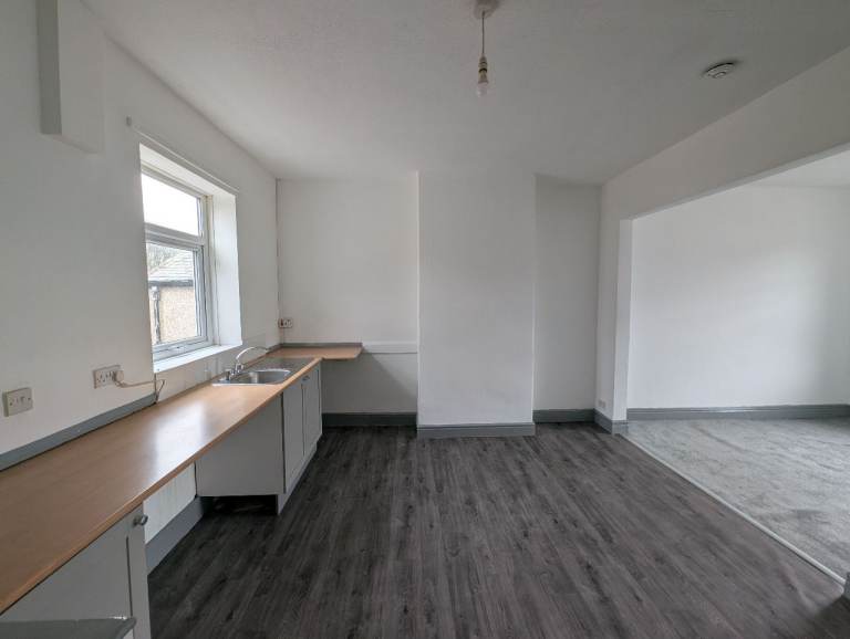 1 Bed Flat, Rutherford Terrace, DL17